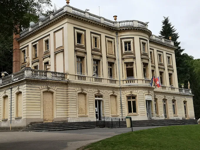 Ecole-Ombrosa caluire emplacement rhone